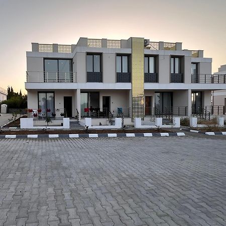 Palmiye Apartment Кирения Экстерьер фото